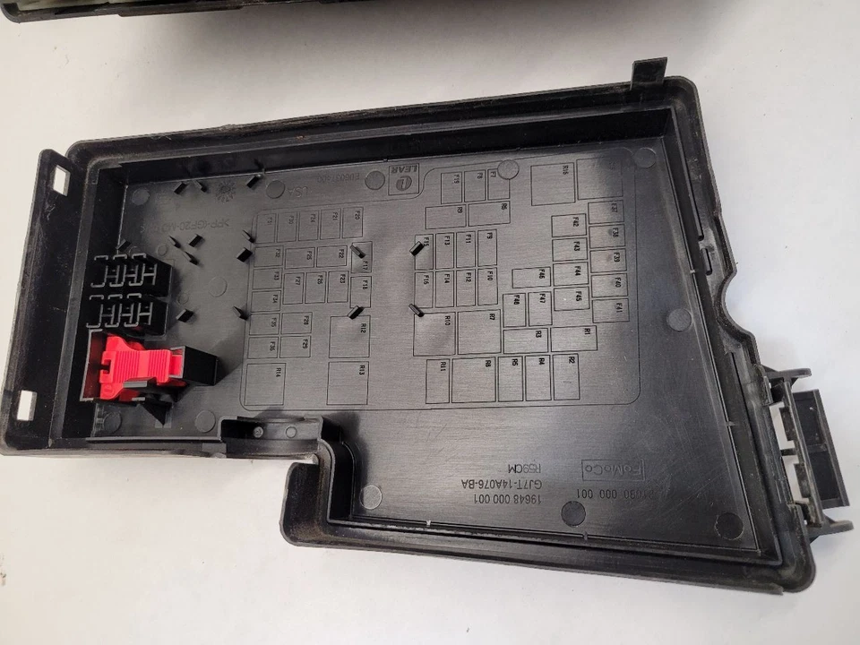 2017 LINCOLN  MKC Fuse Box Engine  Foto 3 de 4