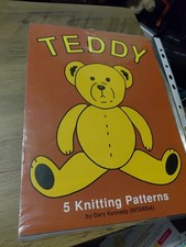 Intarsia 5 Teddy Knitting Patterns by Gary Kennedy