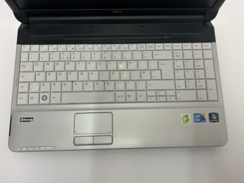 Fujitsu A530 Laptop *** FAULTY FOR SPARES OR REPAIR *** TESTED TO BIOS *** - Picture 4 of 10