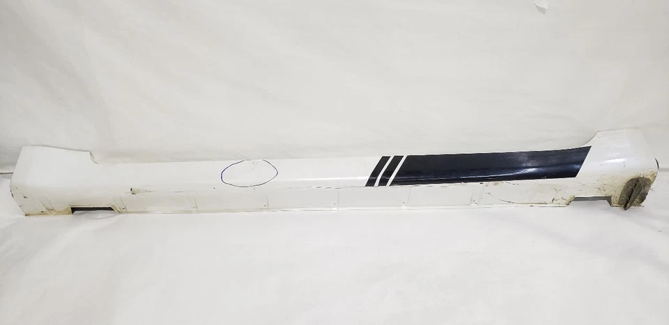 SWP Snow White Pearl Left Rocker Panel Moulding OEM 2015 Kia K900 - Image 2 of 4