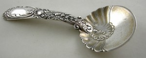 Sterling-Gorham-serial-435-tea-caddy-spoon-with-traces-of-vermeil