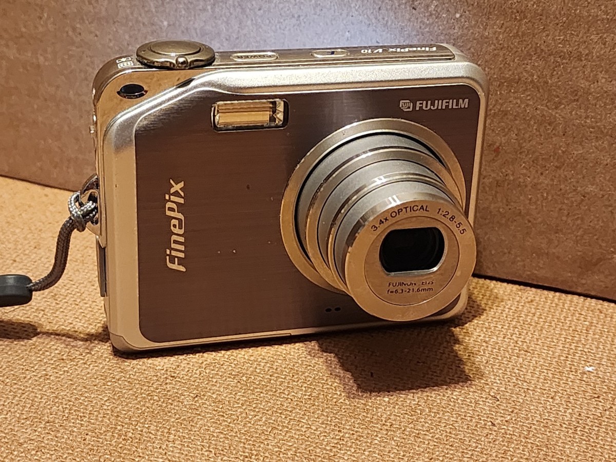 Fujifilm FinePix V10 5.1MP Super CCD HR Digital Camera 3.4x