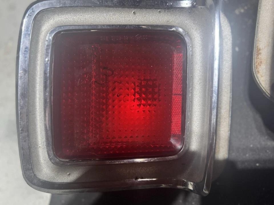 Luces traseras Plymouth Road Runner 1969 par original OEM Foto 3 de 4