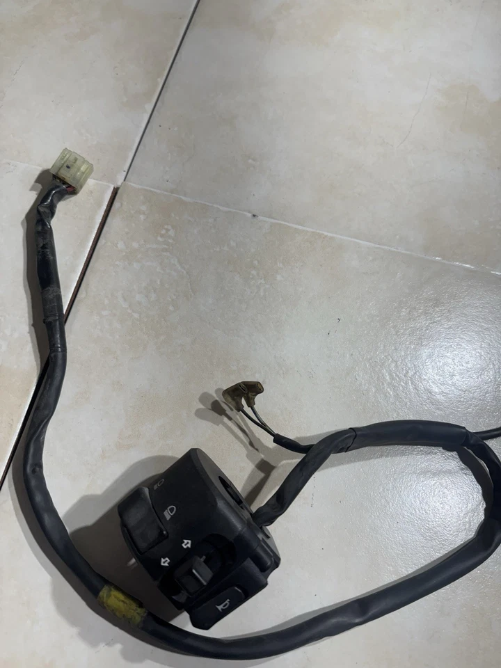 2003-2005 YAMAHA YZF R6 YZF-R6 LEFT HORN SIGNALS SWITCH SWITCHES - Image 4 of 4