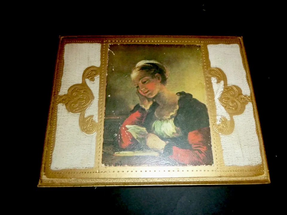 Joyero vintage de madera dorada de Italia florentina Toleware con terciopelo dorado para niña  Foto 2 de 4