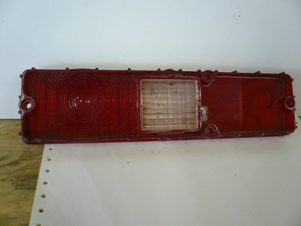 Chevrolet II Tail Light Lens P/N 5964516 2 OEM  Guide - Image 2 of 2