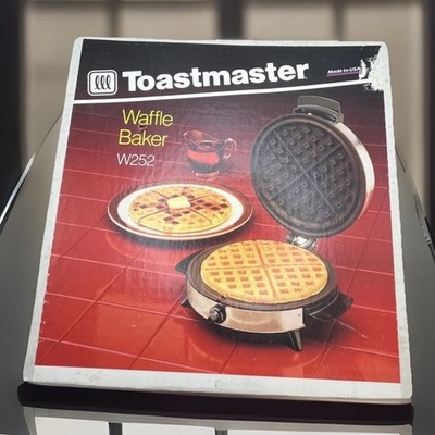 NOS Vtg Toastmaster Waffle Maker Baker W252 Chrome NonStick NEW Factory Sealed