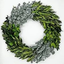 Bergamo Art 21" Preserved Eucalyptus Olive Leaf and Boxwood Wreath in Green