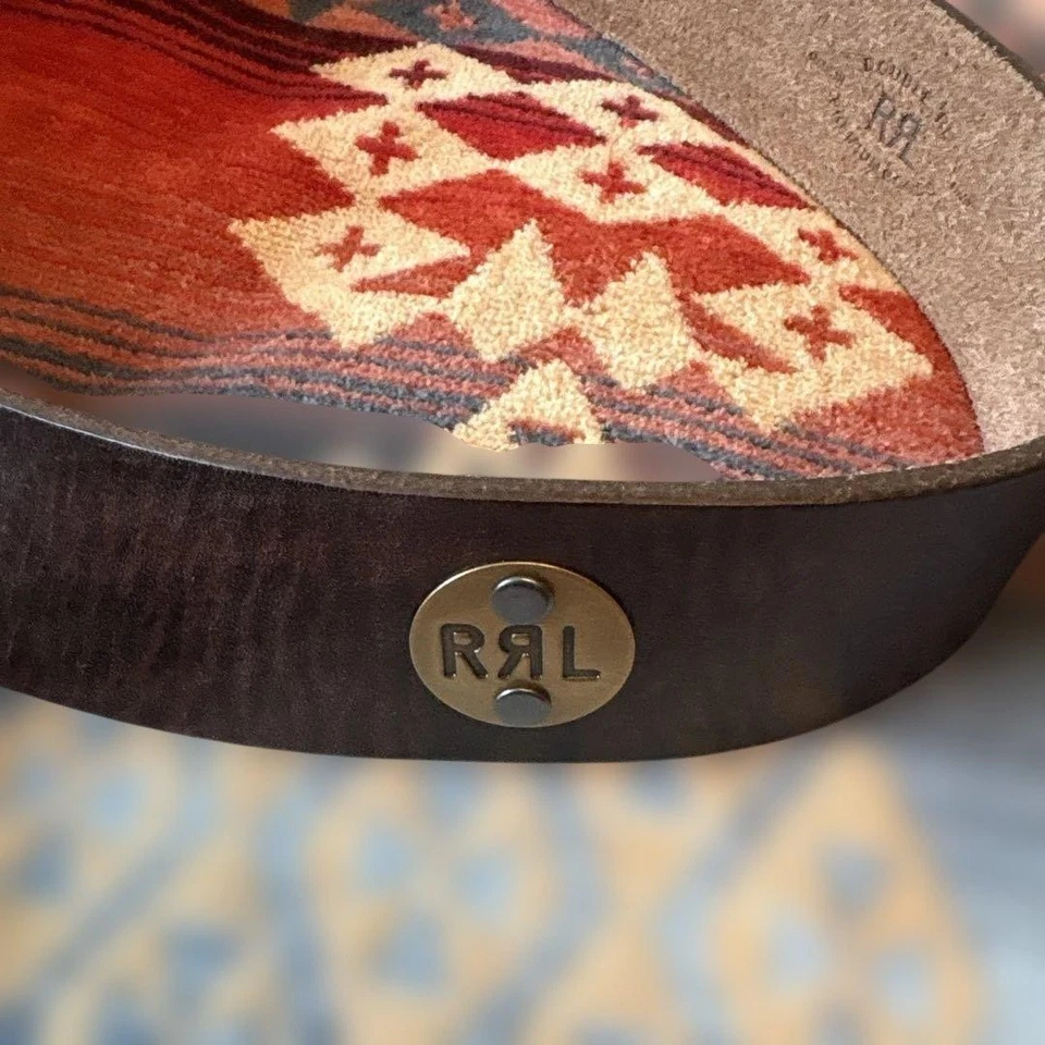 Cinturón RRL Ralph Lauren Cuero de Vaca Italiano Cuero Logo Repujado Clásico Militar Foto 3 de 4