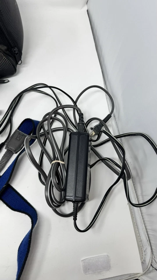 Sony Handycam DCR-TRV250  Digital 8 Camcorder With Nightshot code C:31 22 - Image 4 of 4