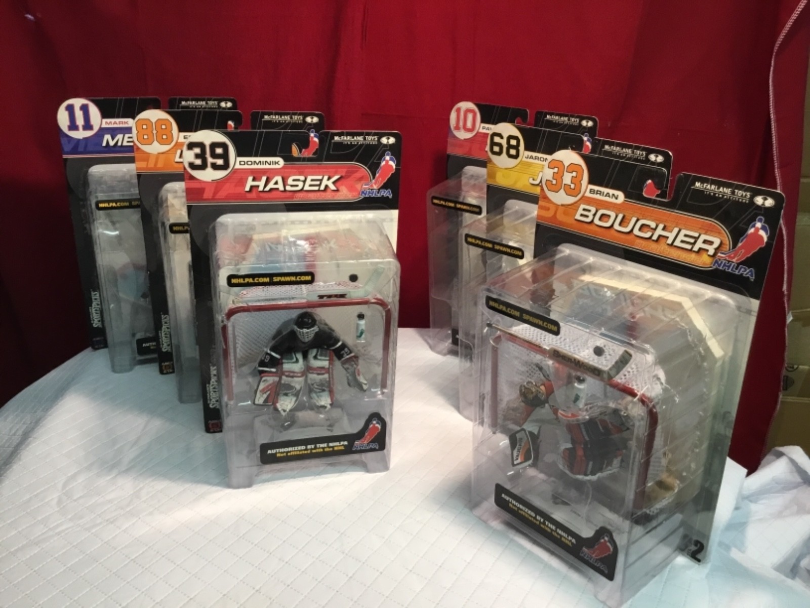Mcfarlane toys NHLPA series 2 complete set of 6 Hasek,Messier,lindros,Jagr,Bouch Mcfarlane toys NHLPA series 2 complete set of 6 Hasek,Messier,lindros,Jagr,Bouch
