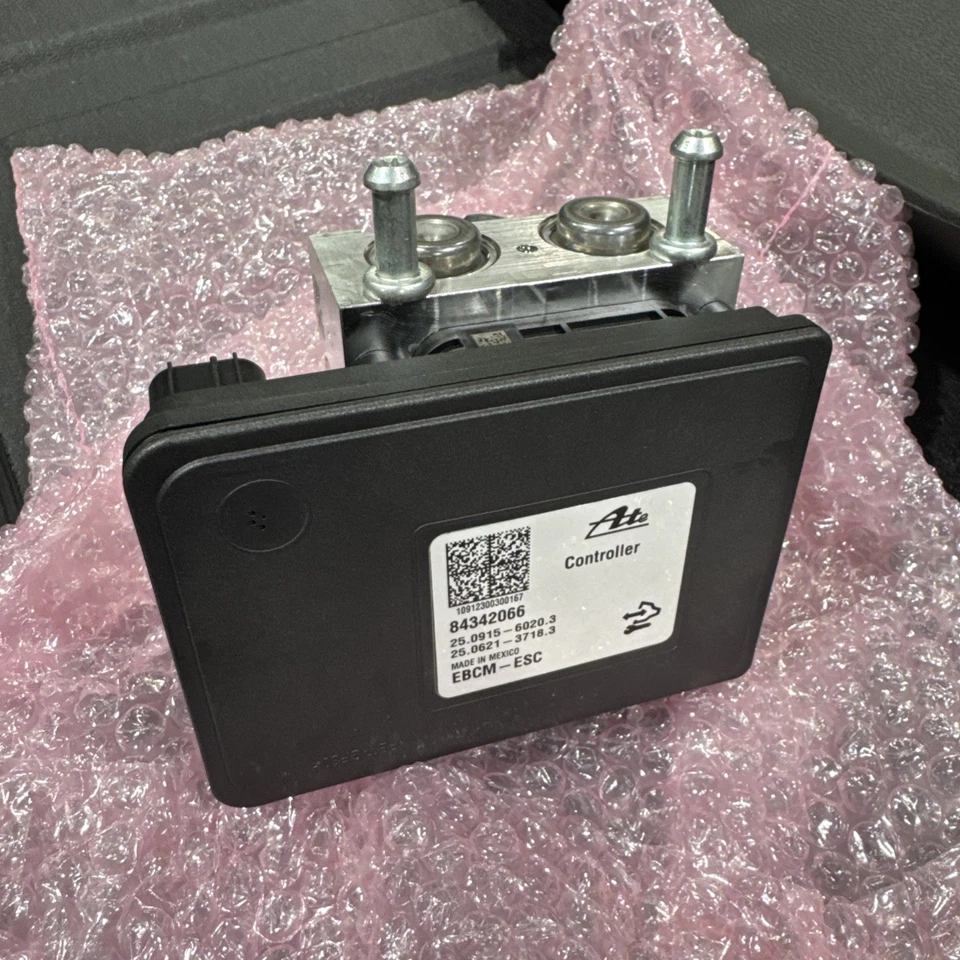 OEM 84342062 OE GMC TERRENO ABS UNIDAD MÓDULO BOMBA FRENO ANTIBLOQUEO 2018 - 2022 Foto 3 de 4