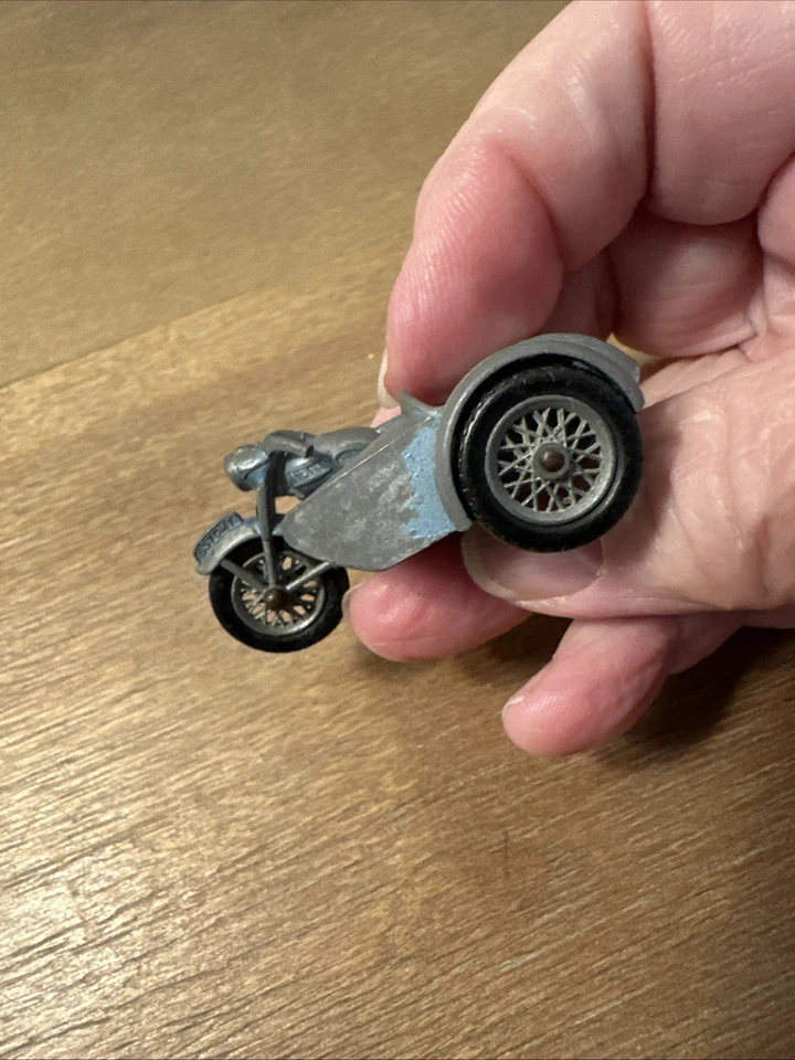 MOTO Y SIDECAR VINTAGE LESNEY MATCHBOX #4 TRIUMPH Foto 4 de 4