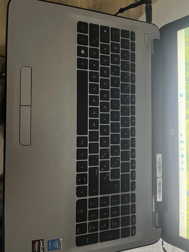 Notebook Pc Hp Pentium 4gb Ssd 128gb Radeon r5 - Immagine 2 di 4