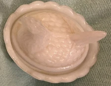 WESTMORELAND HEN ON NEST White  CANDY DISH Opaque Milk Glass Hairline Crack* Vtg