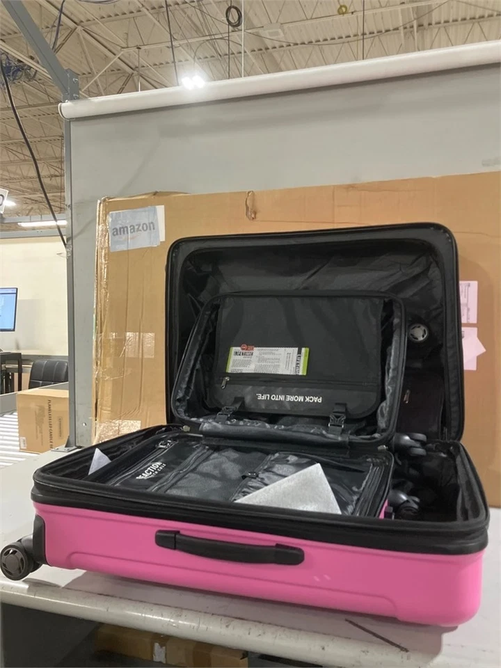 Комплект чемоданов Kenneth Cole Renegade 20 дюймов/28 дюймов расширяемый жесткий на 8 колес - Изображение 3 из 4