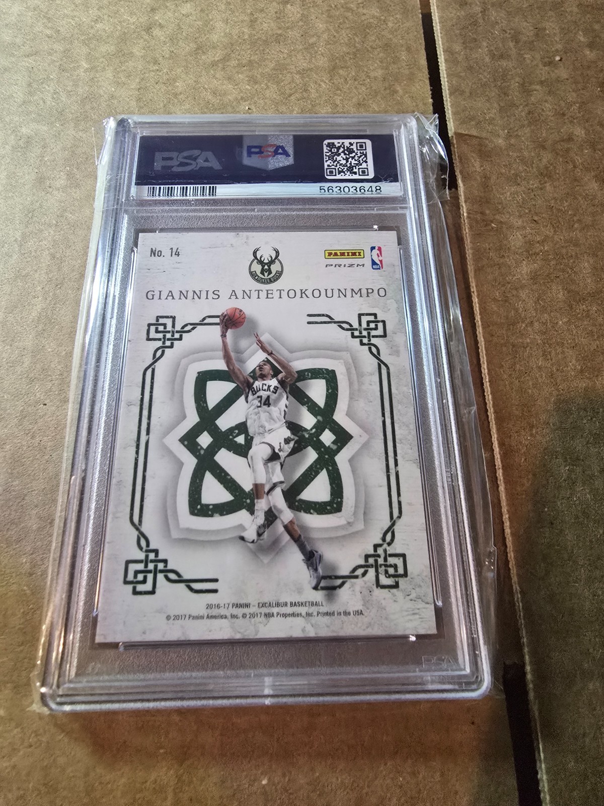 2016 Panini Excalibur Crusade #14 - Giannis Antetokounmpo - PSA 10 GEM MT Bucks view 2