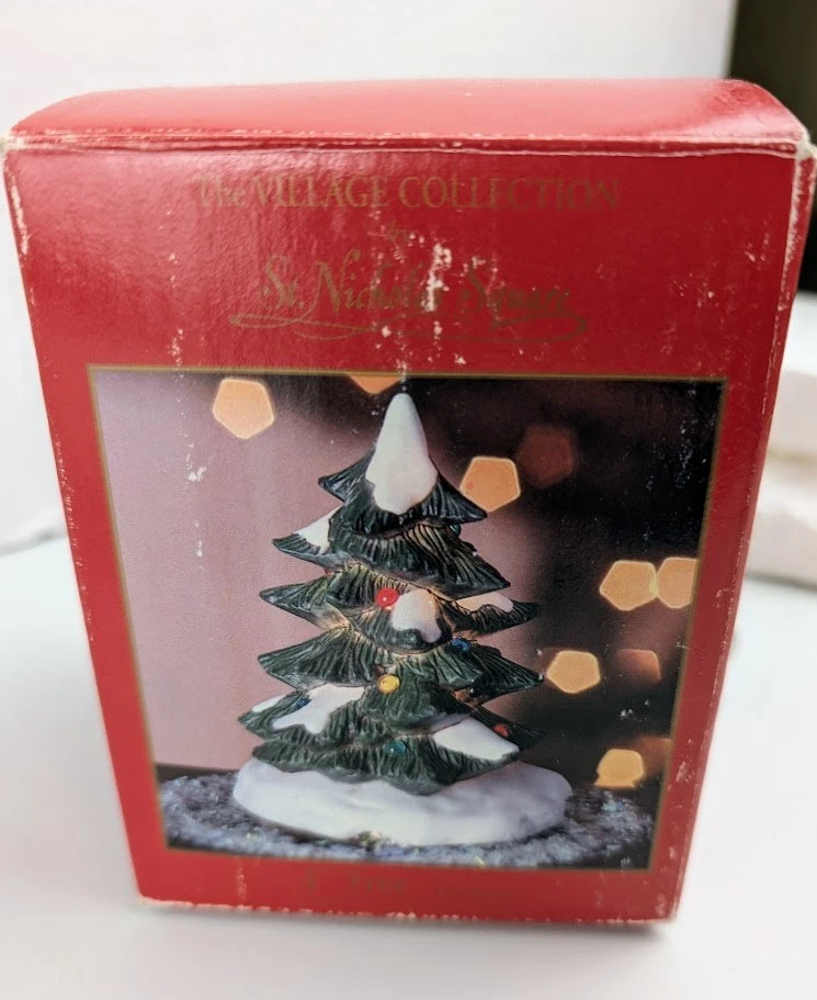 Árbol iluminado de porcelana vintage St. Nicholas Square Village 4" 1998 sin probar Foto 2 de 4
