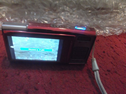 Samsung Digimax i70 7.2MP Digital Camera - Red - Picture 12 of 18