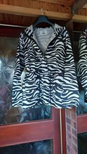 Ladies sze10 top quality expensive full zip front hooded beautiul ANIMAL jacket