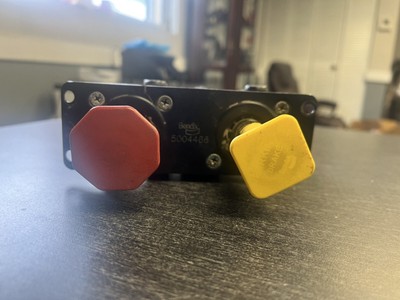 MACK BENDIX 5013272- MV-3® Air Brake Manifold Control Dash Valve  