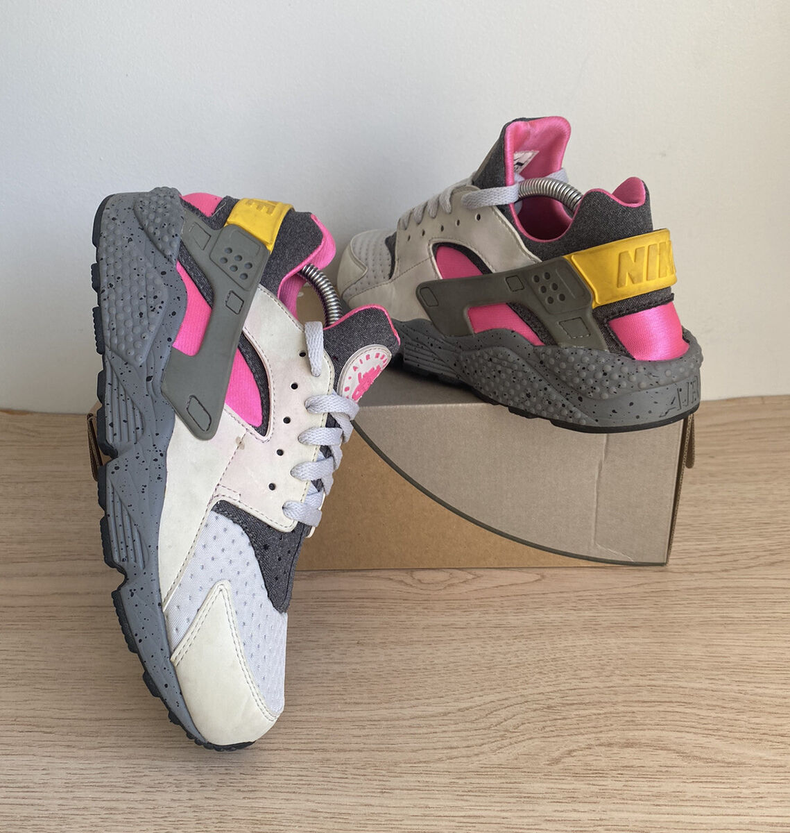 RARE 🔥NIKE Air Huarache Run Se 852628-002 Platinum Pink RARE 🔥NIKE Air Huarache Run Se 852628-002 Platinum Pink