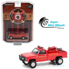 Greenlight 1:64 Fire & Rescue - 1986 Chevrolet C20 Custom Deluxe w/ Fire Equipme