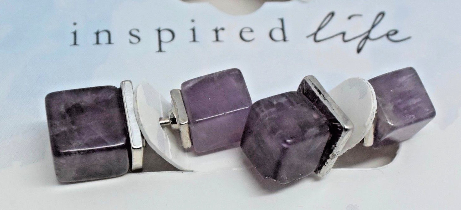 Серьги Inspired Life с золотистыми фиолетовыми каменными кубиками спереди и сзади