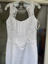 Davids Bridal Gown Sz 6 Wedding Dress Sheath Straight Neck Court Train Elegant