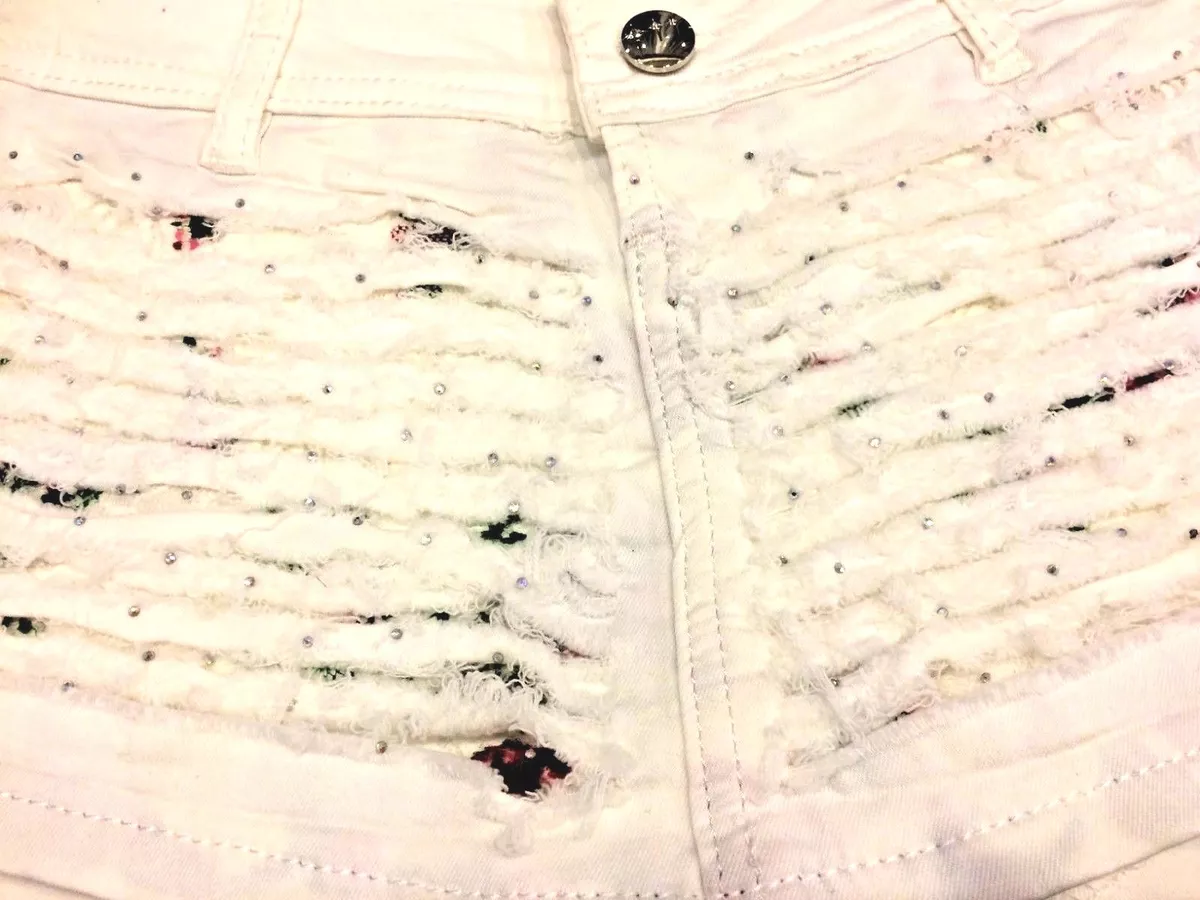 Jean blanc push clearance up