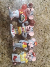 Vintage 1985 Lot of 4Chuck E. Cheese Showbiz Pizza 2" Sports Figures