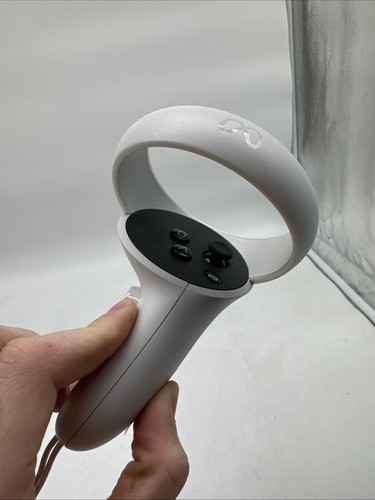 Genuine Meta Oculus Quest 2 Controller - (Right Only). 18 - Picture 3 of 4
