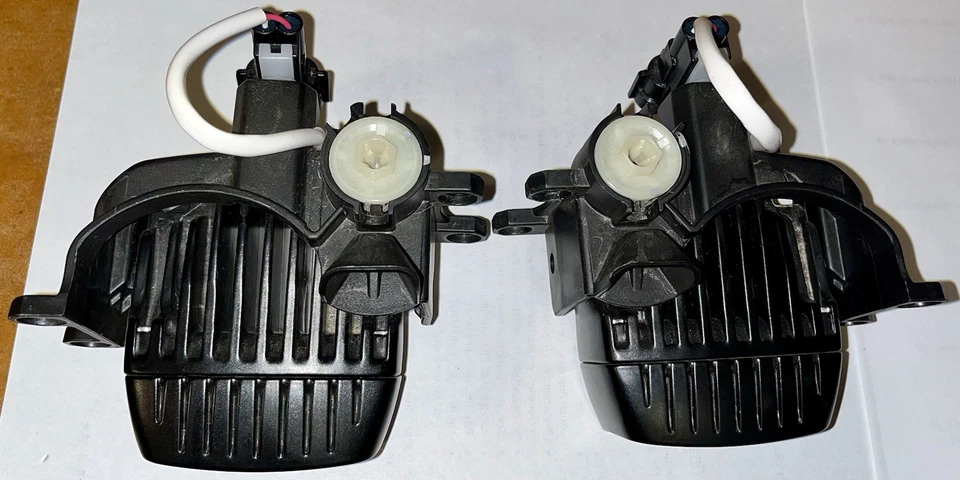 TOYOTA TACOMA TRD PRO 2016-2023 RIGID INDUSTRIES KIT DE LUCES ANTINIEBLA LED GENUINO OEM Foto 3 de 4