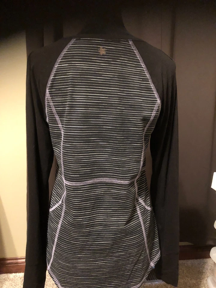 Prenda deportiva Tek Gear para mujer pequeña negra blanca a rayas manga larga DryTek Foto 3 de 4