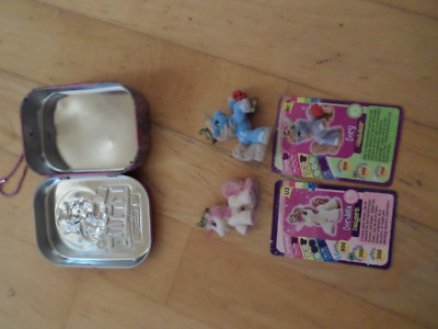 Filly 2 Einhörner Unicorns mit den Sammelkarten in einer Metallbox Fily
