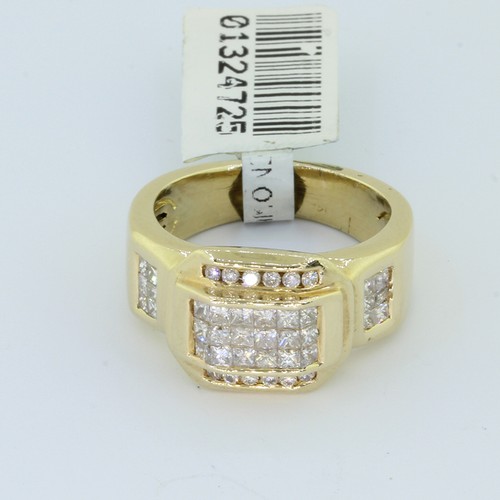 SALE:Unisex Solid 14k Yellow Gold 1.5 CT Round & Princess Cut White Diamond Ring