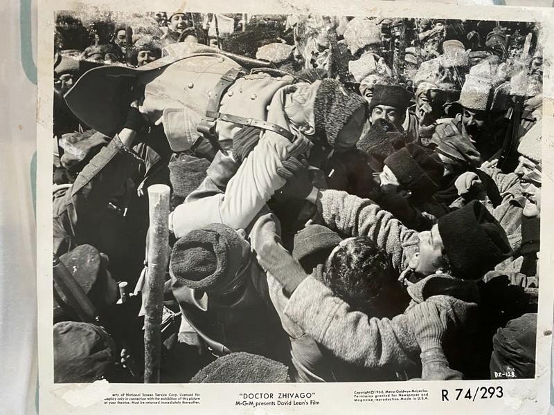 SUPER RARE!! 8X10 1965 ORIGINAL "DOCTOR ZHIVAGO" OMAR SHARIF SCENE PHOTO!! 