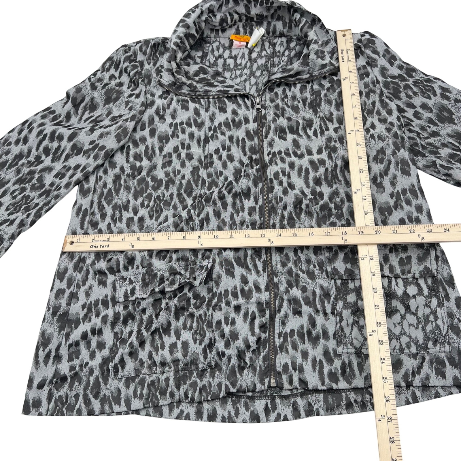 Ruby Rd. Womens Leopard Print Zip-Up Jacket Size … - image 3