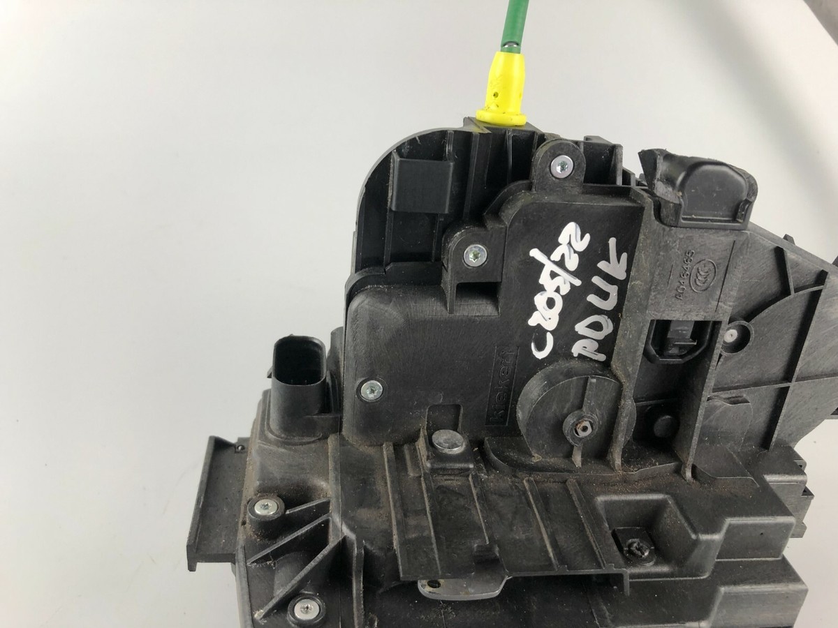 Mercedes Benz C Class W205 Front Right Side Door Lock Mechanism  