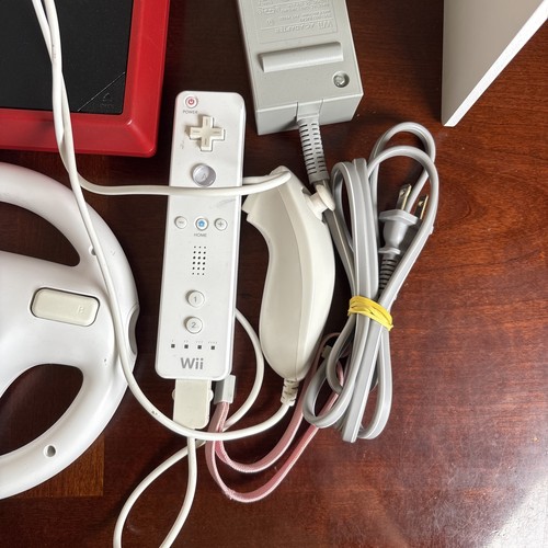 Nintendo Wii mini red console w/ controller - Tested - Picture 4 of 9