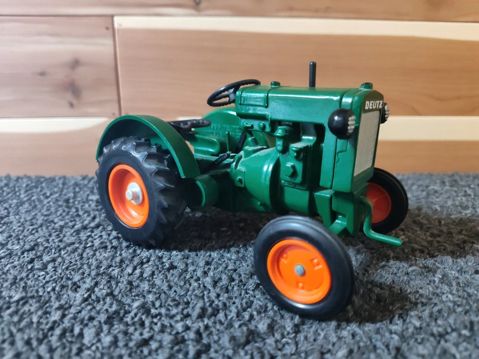 1936 Deutz Antique Tractor No 2 Farm Show Die cast Collectible - Image 4 of 4