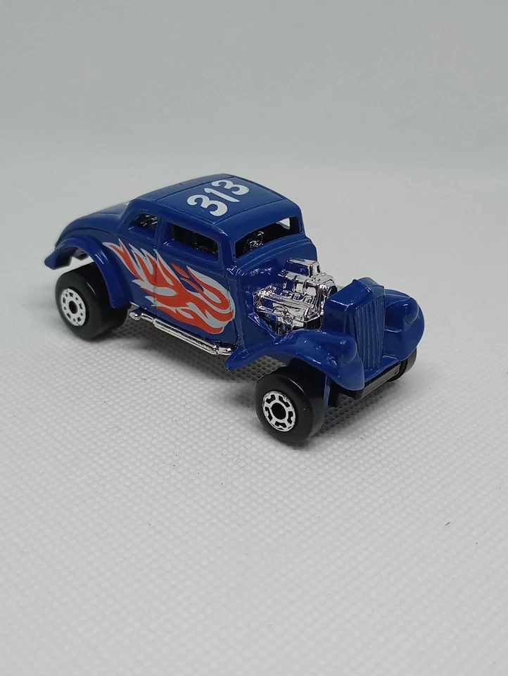 Vintage Matchbox '33 WILLYS STREET ROD Flames 1982 "313 White Heat" Blue 1:50 - Image 4 of 4