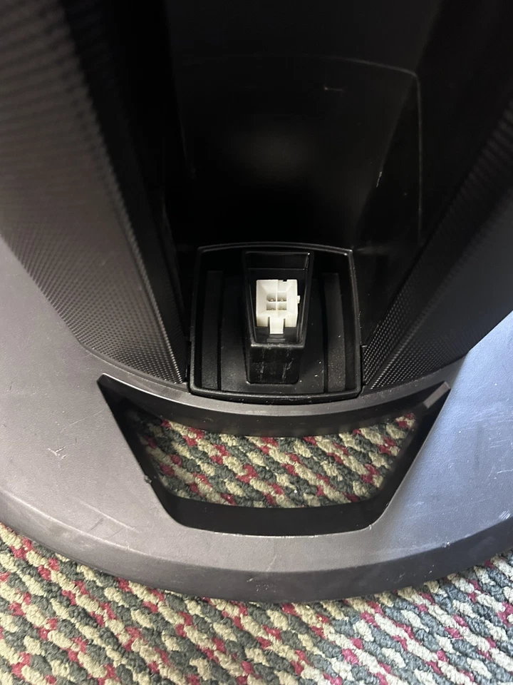 Módulo de soporte de alimentación compacto Bose L1 con mezclador y subwoofer integrados Foto 3 de 4
