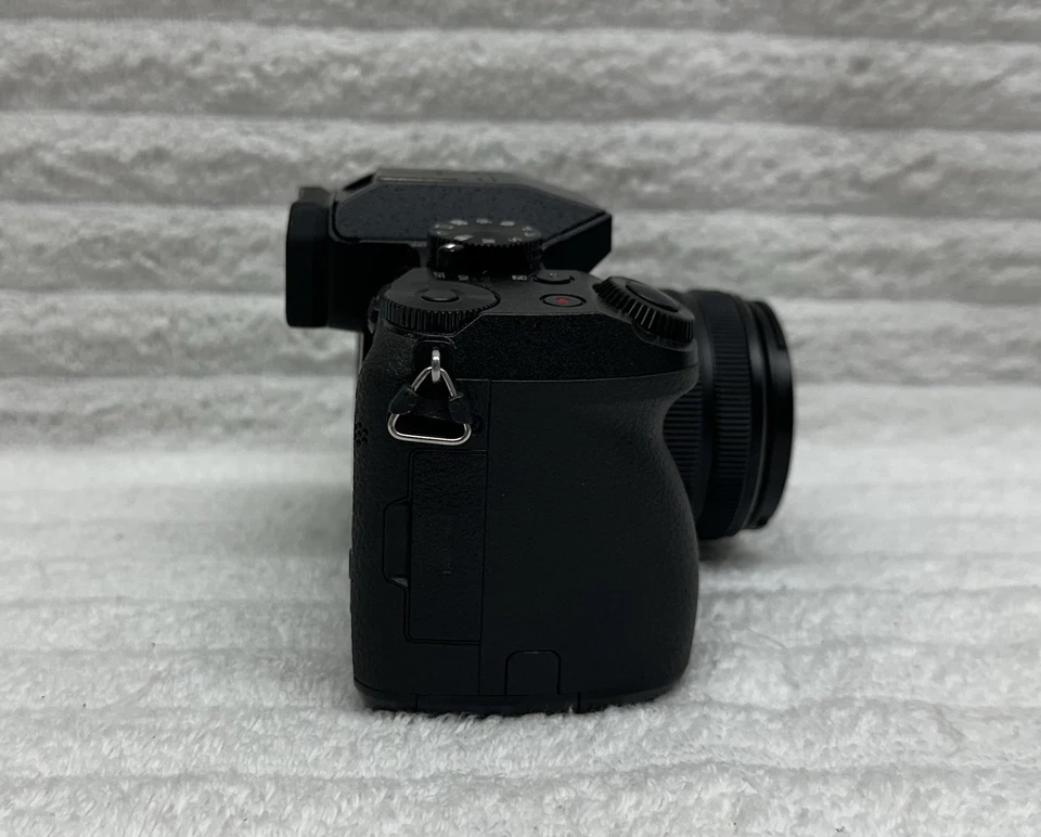 Panasonic LUMIX DMC-G7 with G Vario 14-42mm Lens MEGA OIS With Hood 4k Video - Image 4 of 4