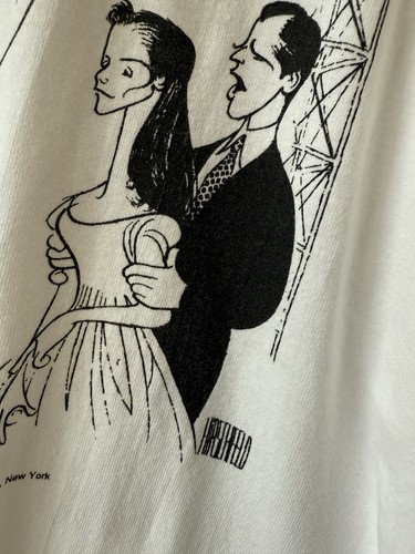 Camiseta De Colección Años 90 Margo Feiden Galleries NYC Al Hirschfeld Escena Artística Boceto - Imagen 5 de 6