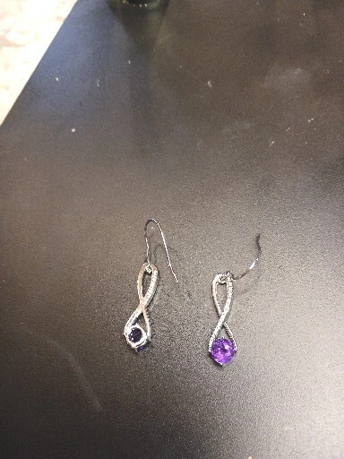 1" Vtg Authentic Amethyst Diamond 925 Sterling Silver Dangle Earrings. (25) - Image 3 of 4