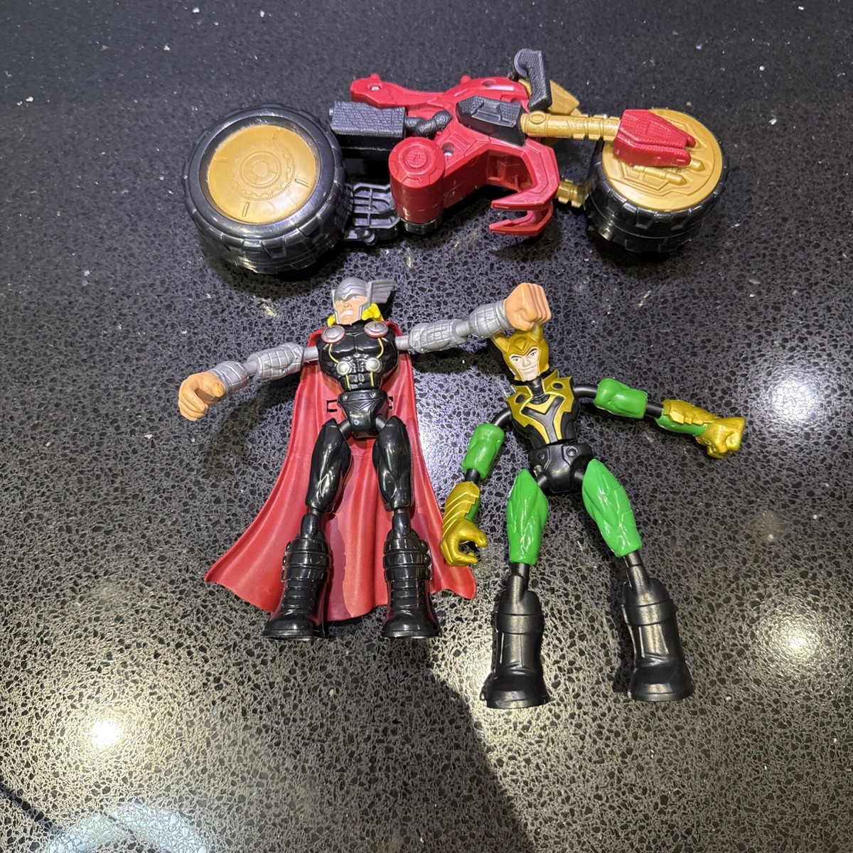 Boneco Marvel Avengers Bend And Flex Thor Vs Loki F0245 - Hasbro