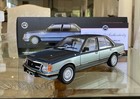 <!--F#f_0-->Biante 1:18 Holden VC Commodore SLE Model Car Nocturn Blue Atlantis Blue SL/E<!--F/-->