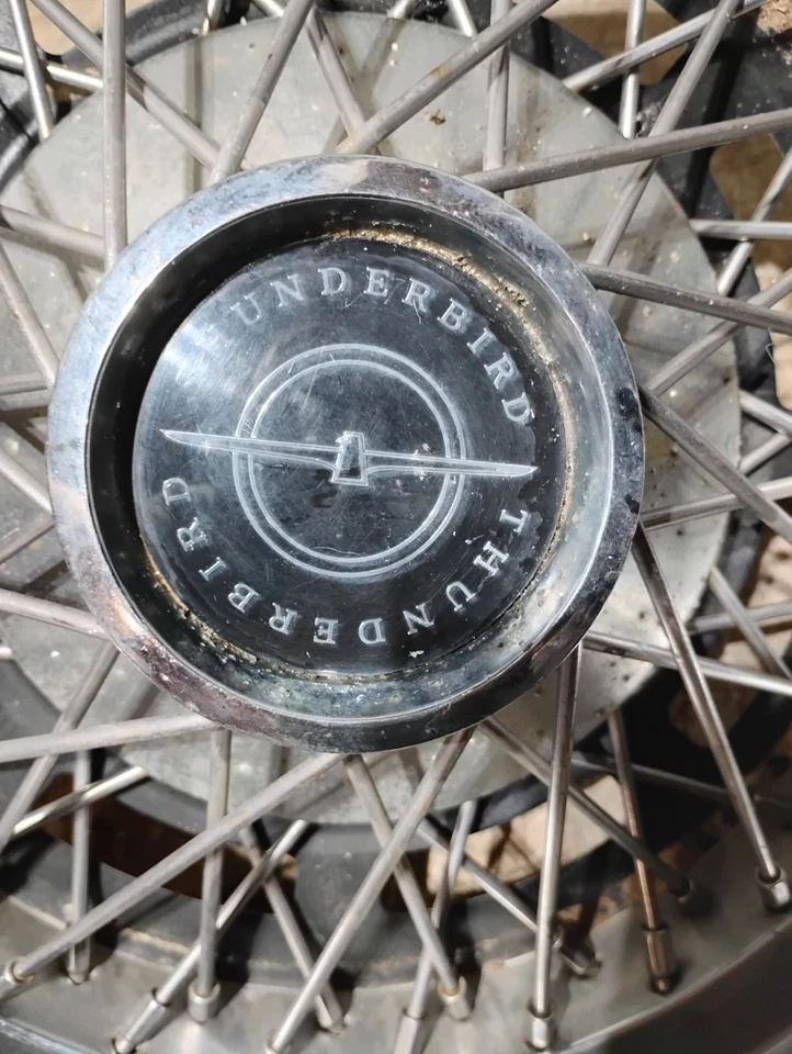 Колпак колеса со спицами провода 15 дюймов 1974-1979 Ford Thunderbird T-Bird - Изображение 2 из 4