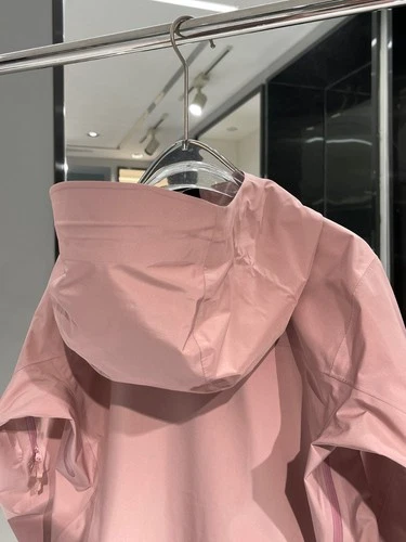 Unisex ARC Beta LT Coat Windproof Camping Outdoor Pink Travel Jackets image 5